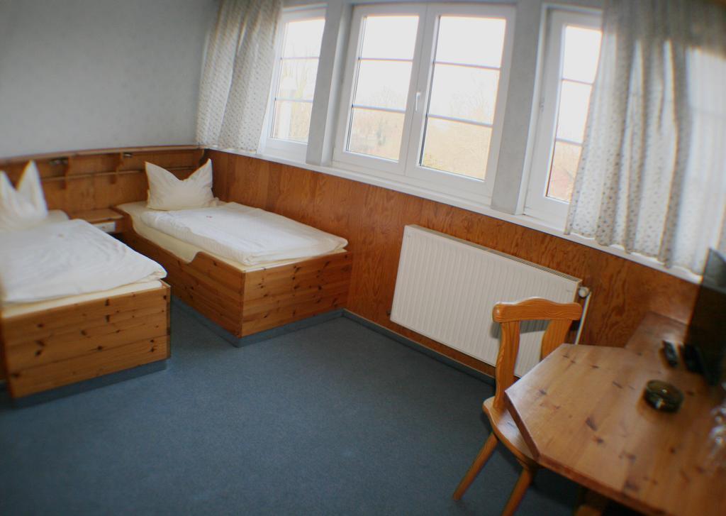 Hotel Landgasthof Zur Krummen Linde Stolpe  Habitación foto